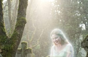 The night before I was set to remarry, I went alone to the cemetery and knelt at my late wife’s grave to say goodbye. I expected tears, but the terrifying conversation that followed in the dark still haunts me to this day.